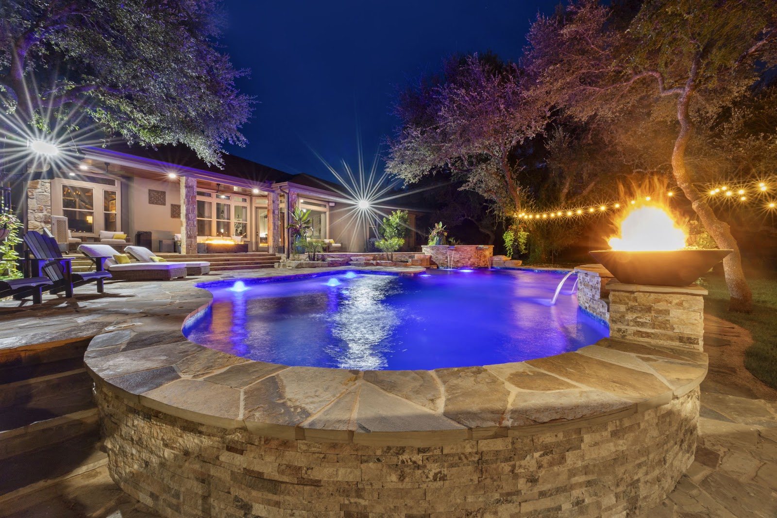 Family Entertainment Pool with Spa & Decking